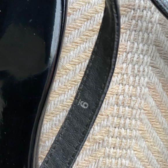 CHICO’S Black Women’s 9 Glossy Flip Flop Sandals - Picture 7 of 10